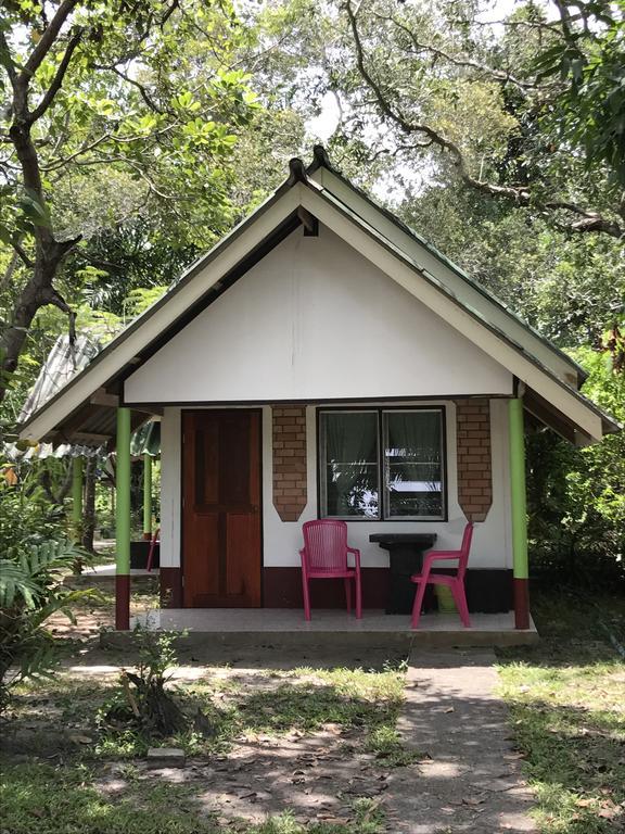 Cashew Nut Bungalows Ao Nang Exterior photo